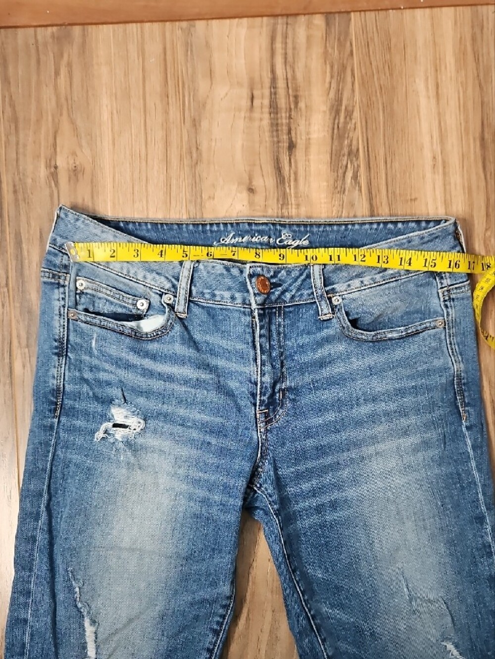 American Eagle Outfitters Light Blue Distressed Boyfit Jeans 10 - Picture 4 of 12